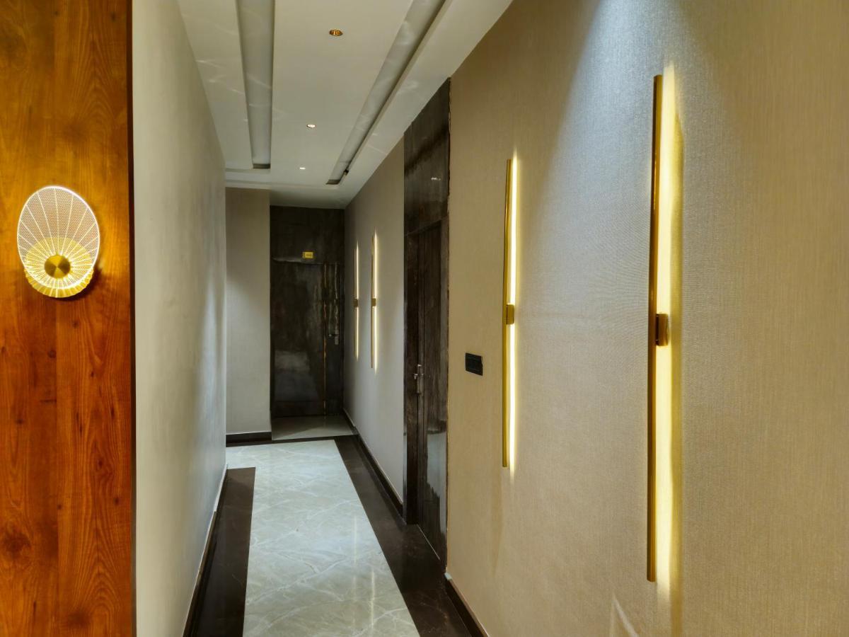 Krishna Residency - A Boutique Hotel Барели Экстерьер фото