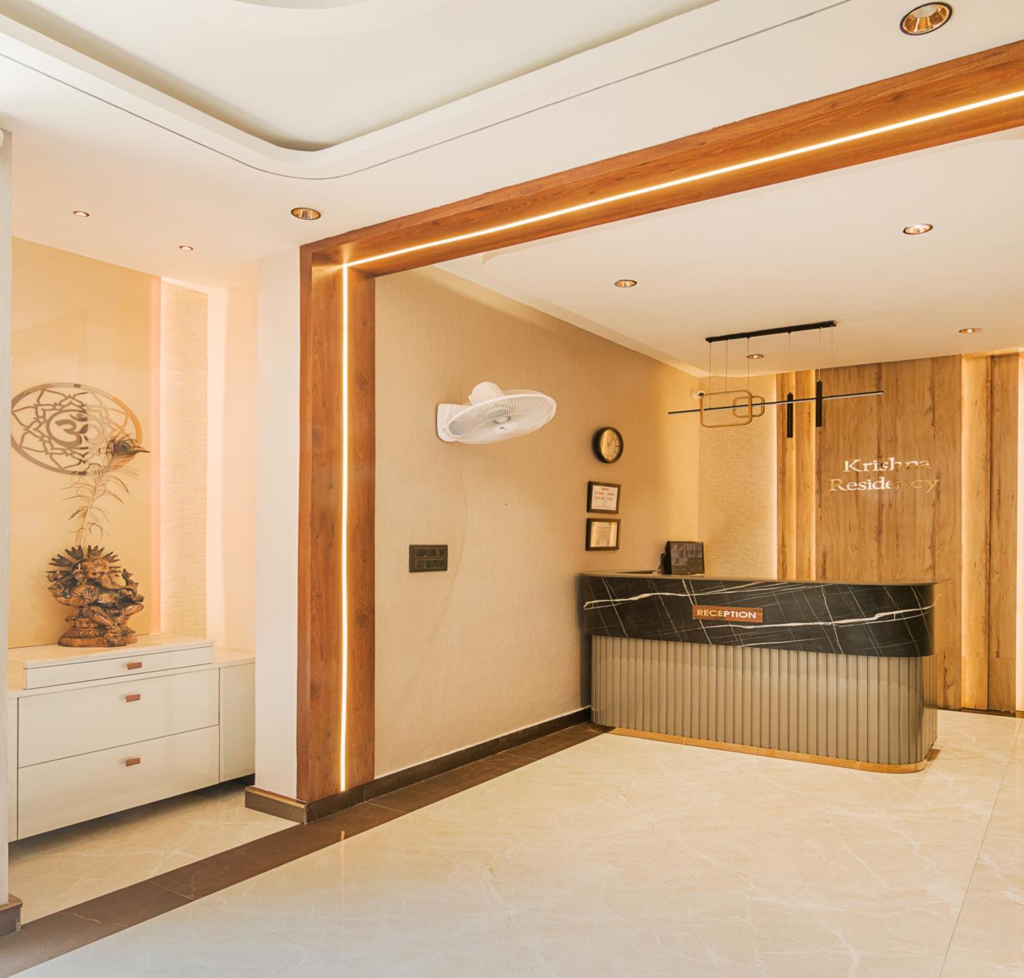 Krishna Residency - A Boutique Hotel Барели Экстерьер фото